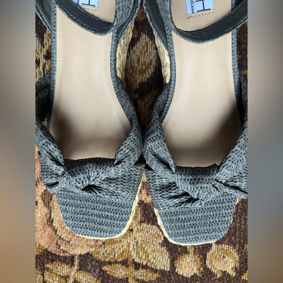 New! Beach by Matisse “Ibiza” Style Gray Woven Sandals various sizes - Picture 4 of 15